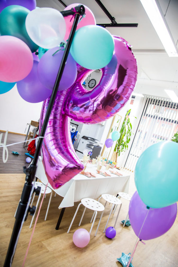 Wirf einen Blick hinein - Kindergeburtstag im Fotostudio in Wien